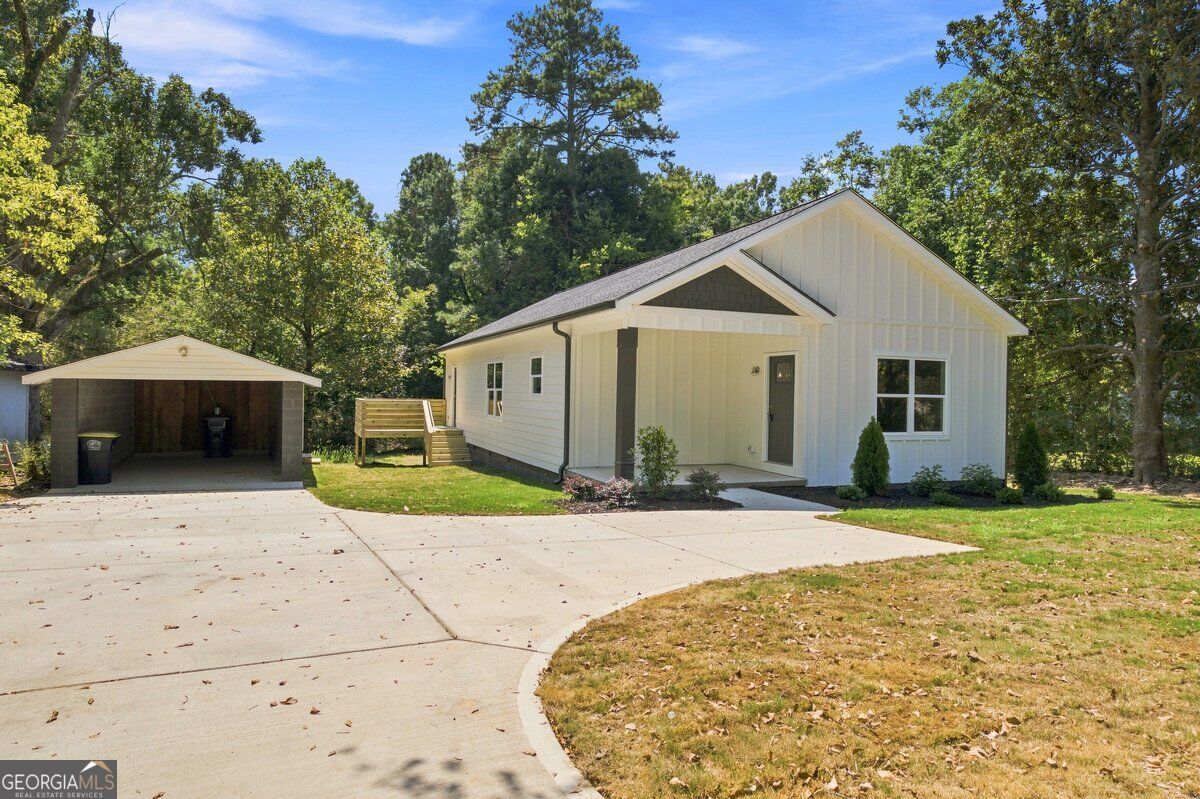 505 Burnett Ferry RD SW