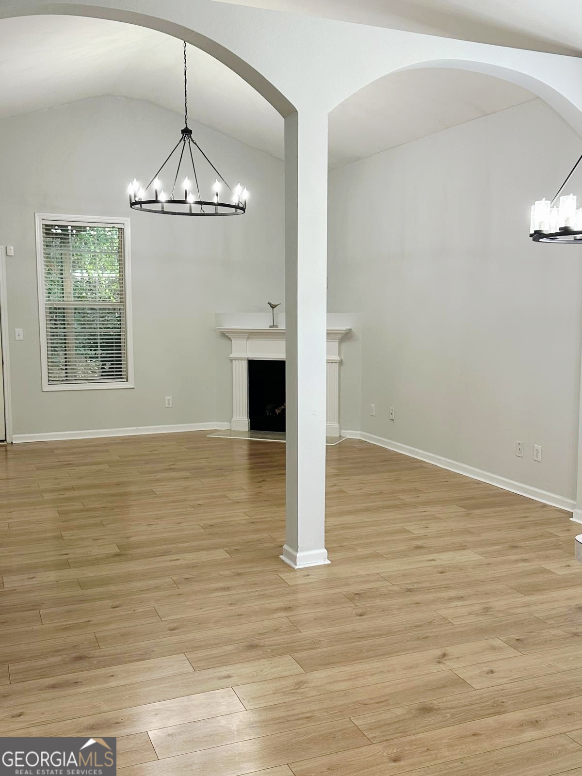 6834 White Walnut WAY