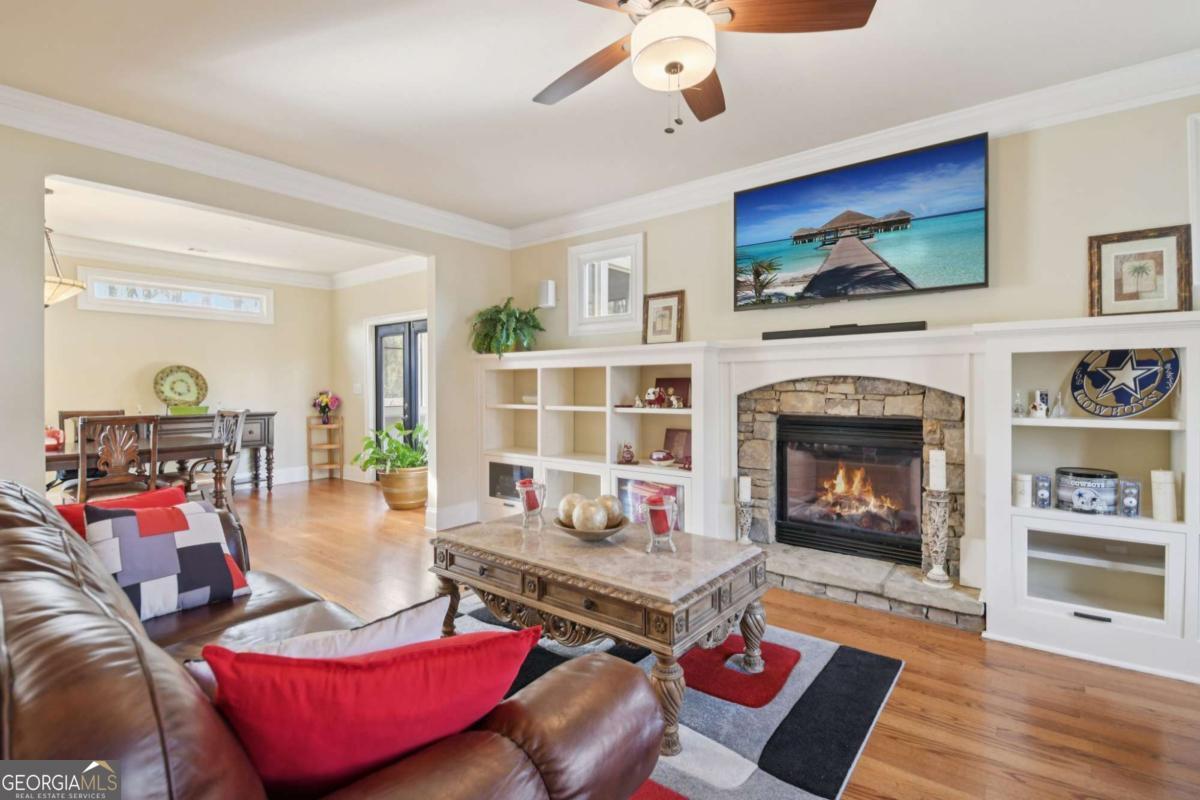 1885 Shoal Creek BLVD