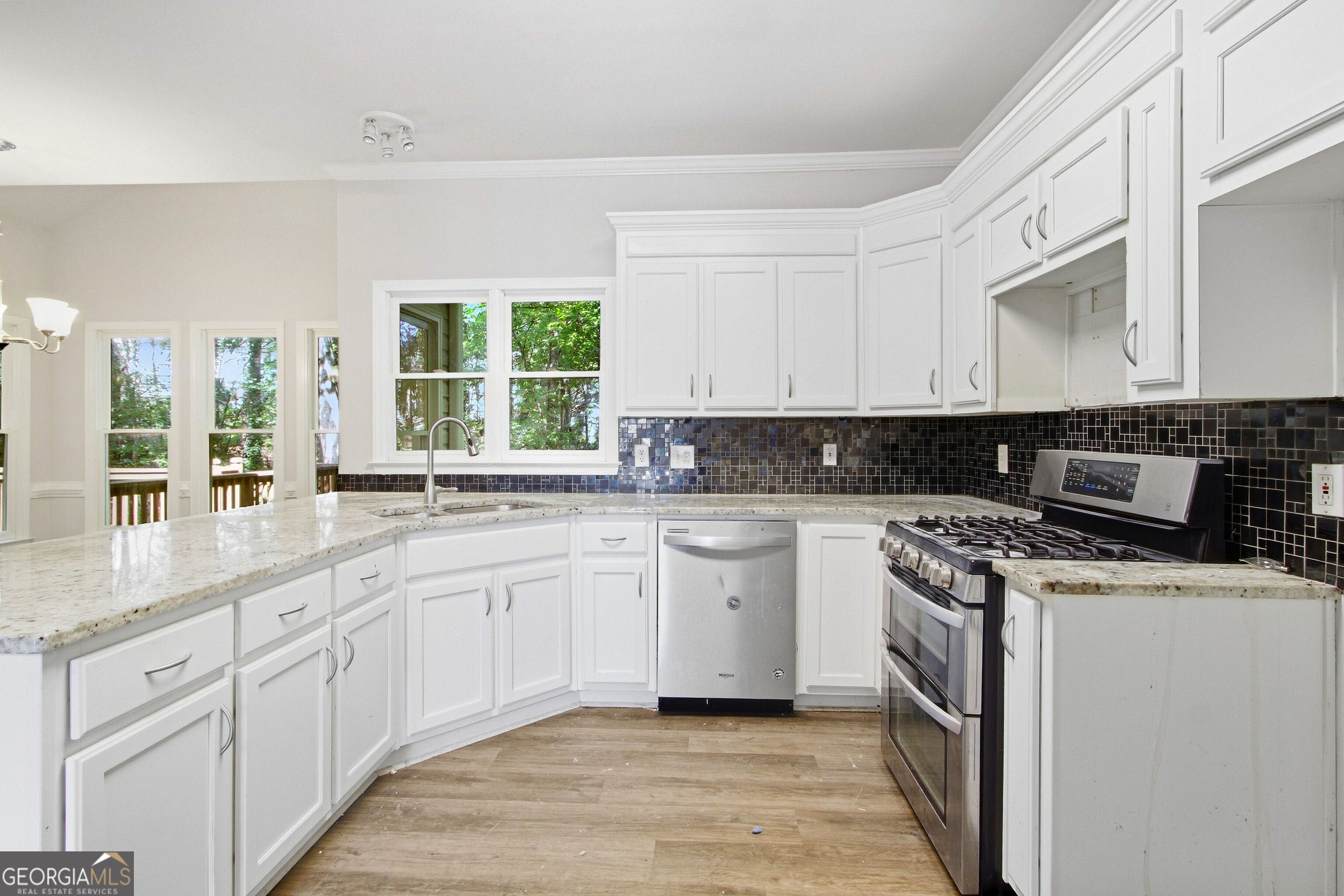 716 Braidwood RDG NW