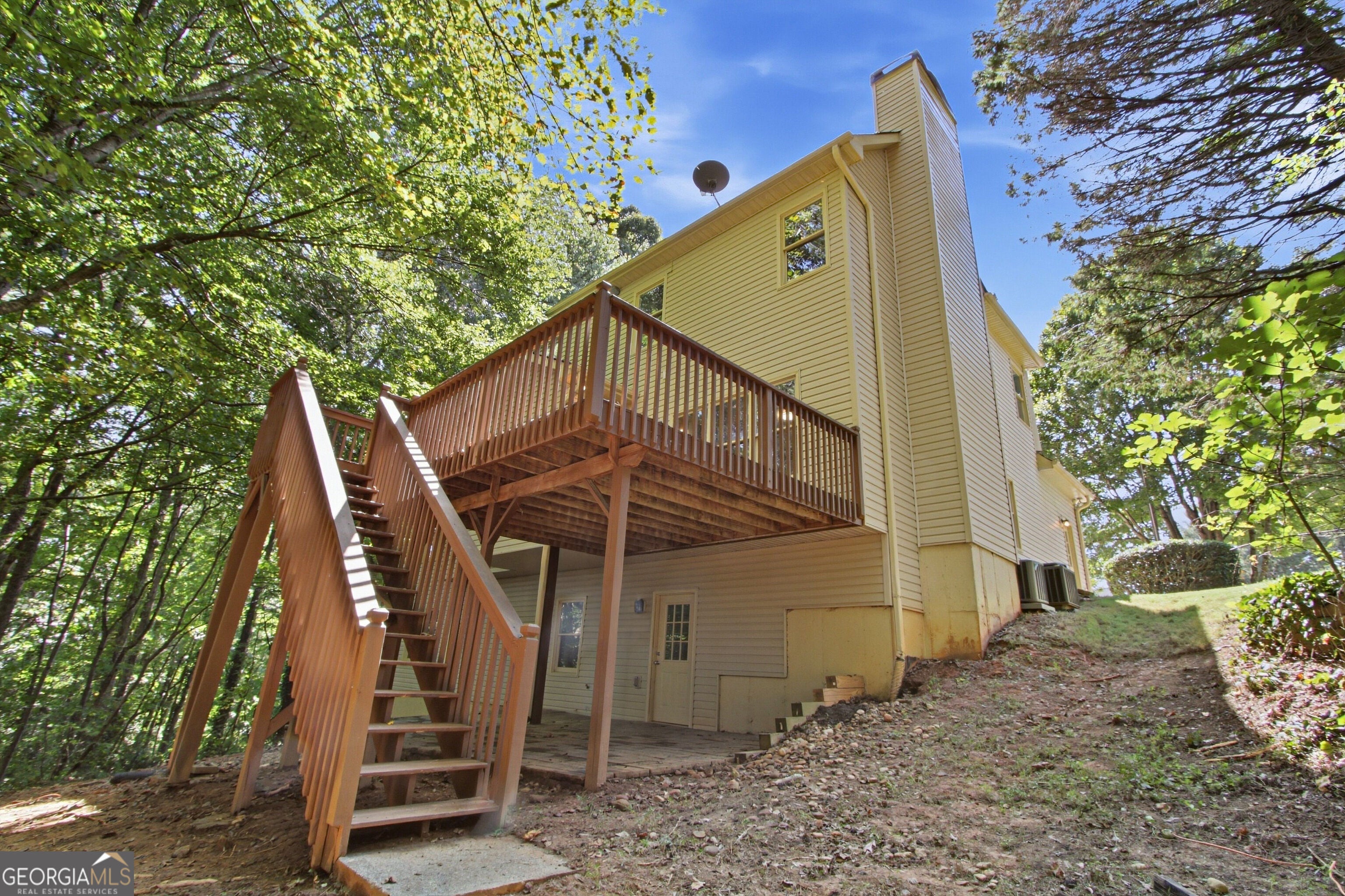 716 Braidwood RDG NW