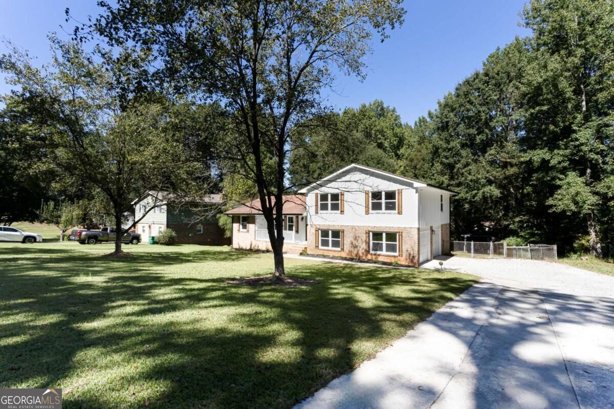 2882 Creek DR