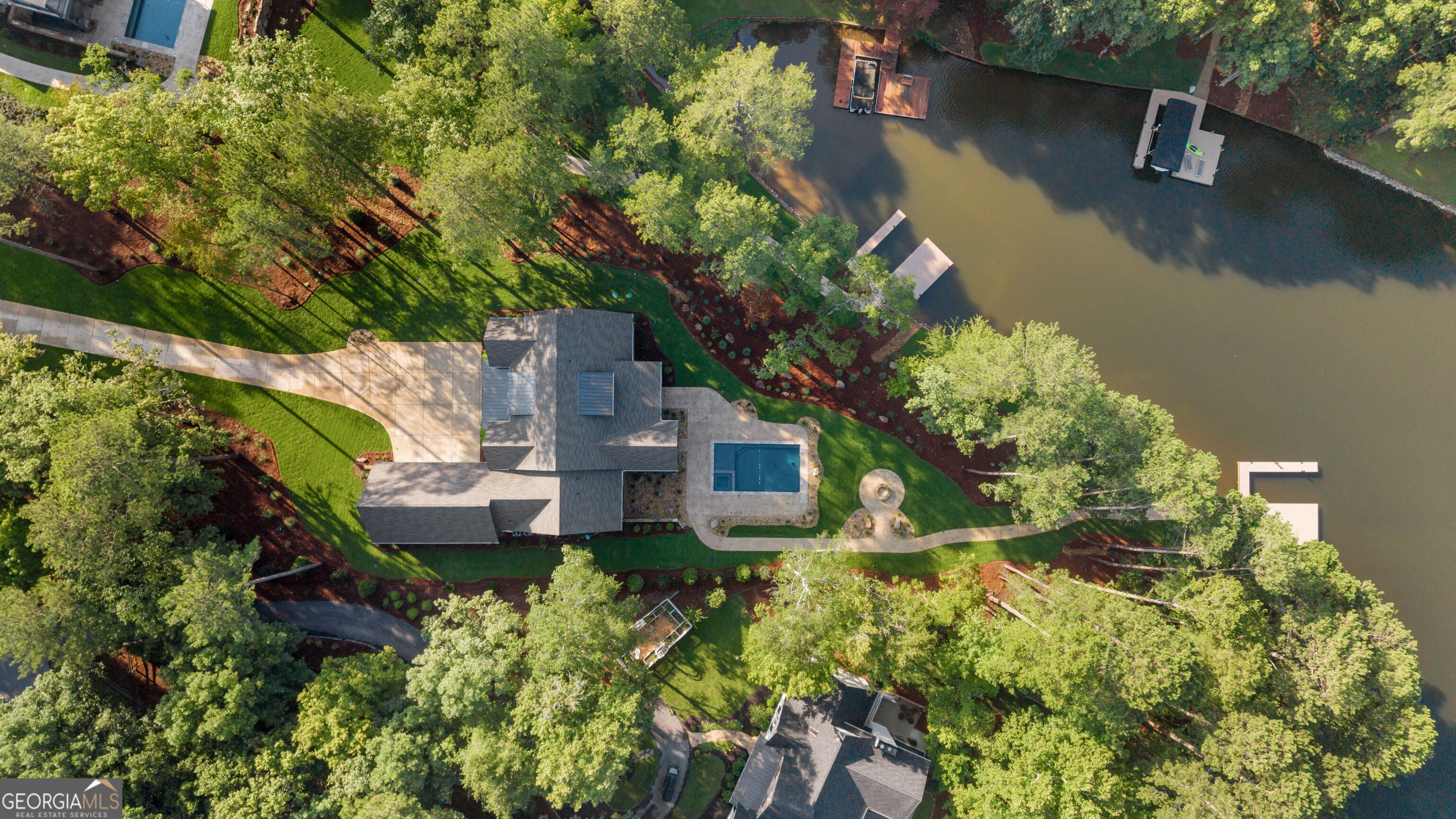 1010 Greyfield RD