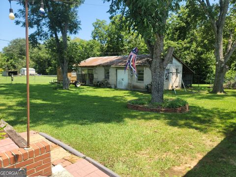 A home in Hawkinsville