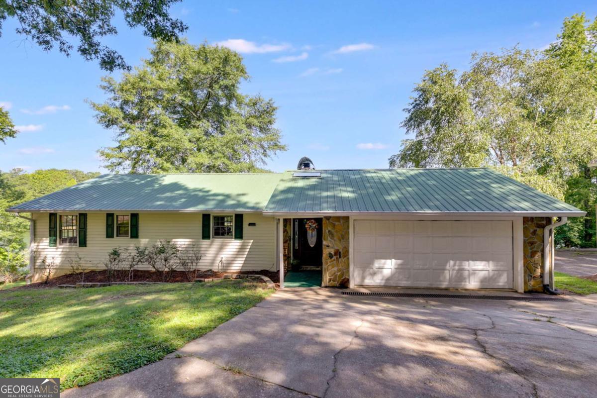 7132 Greenleaves CT