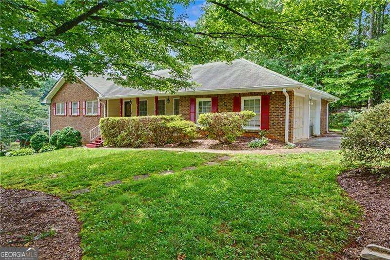 391 Beaumont DR