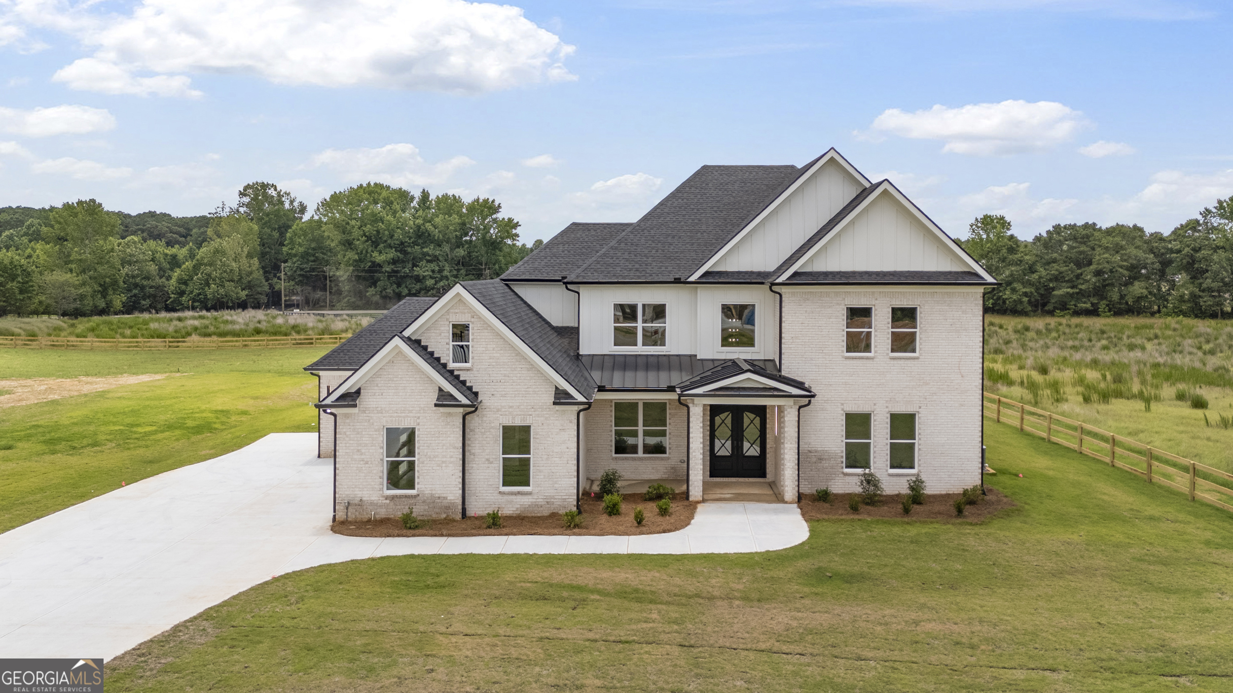 3284 Hall RD
