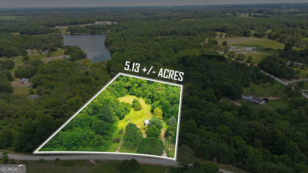 Photo of 654 Blackhorse Run, Martin, GA 30557 (MLS # 10794322)