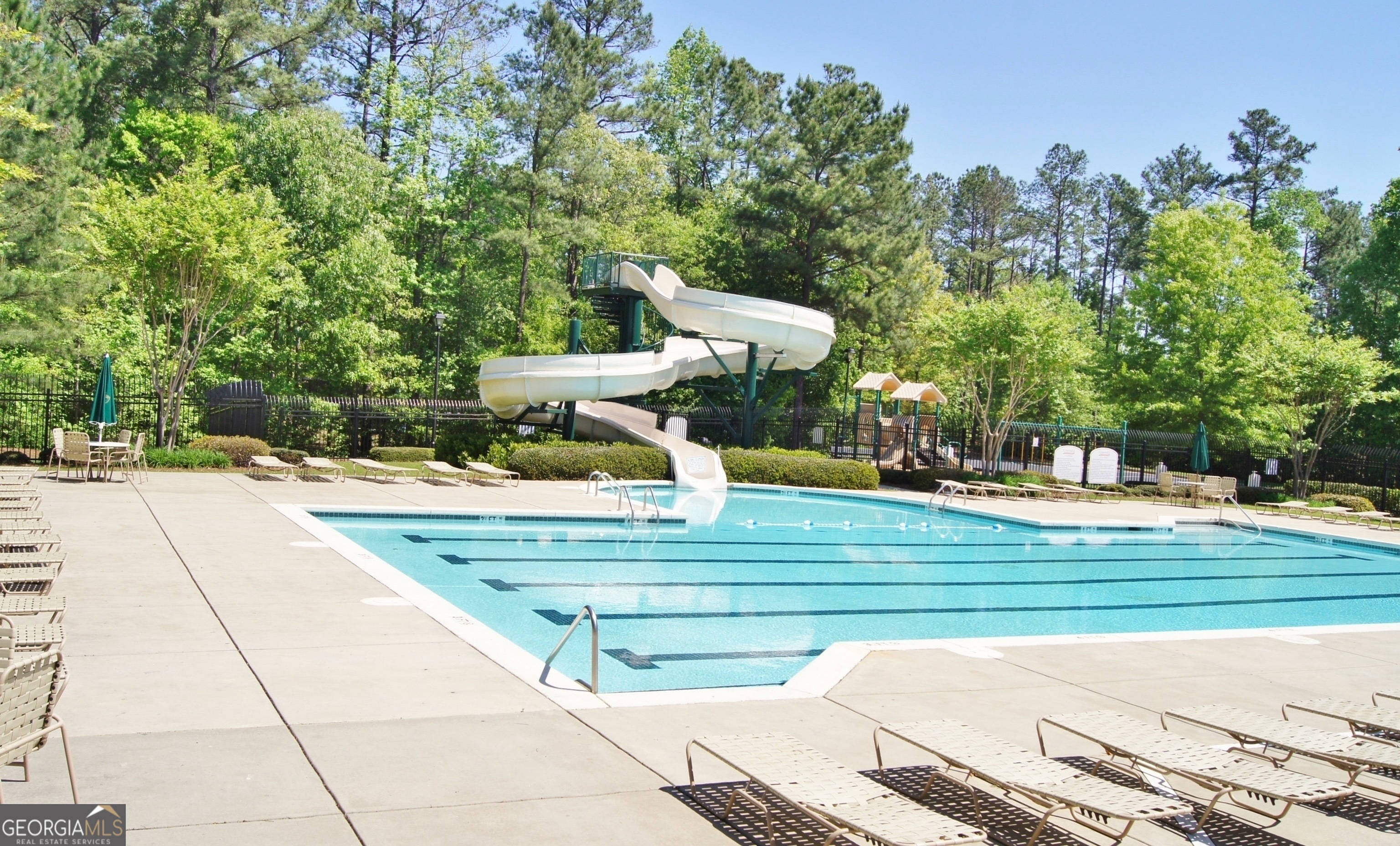826 Richmond CIR