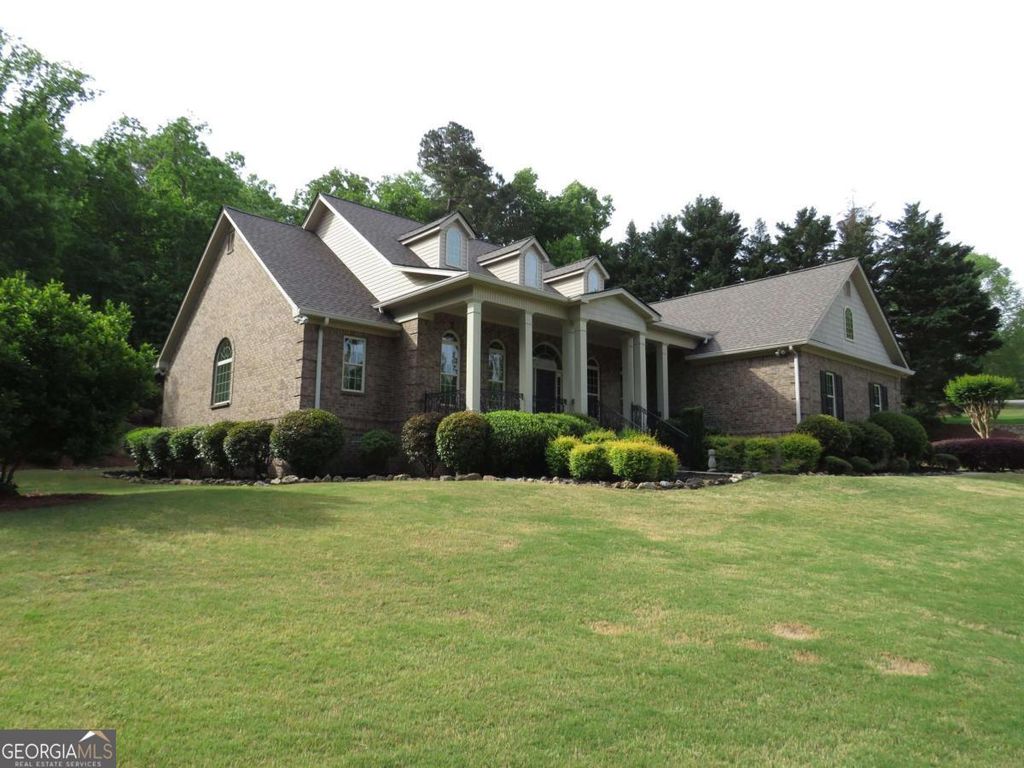Photo of 3 Mountain Crest Drive SW, Rome, GA 30165 (MLS # 10737076)