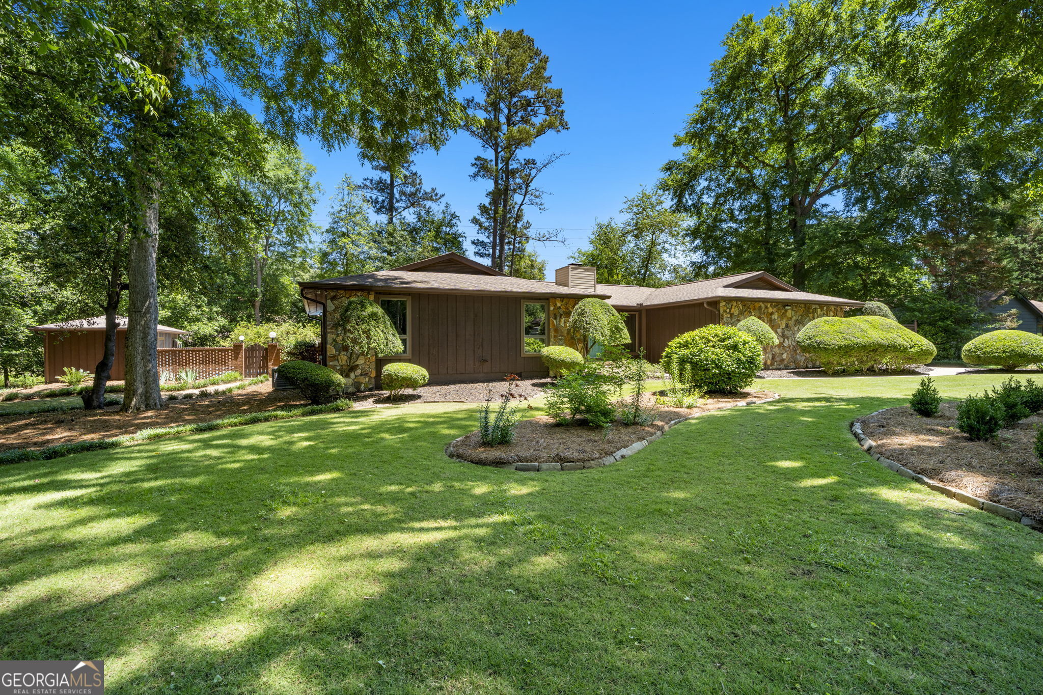116 South Oaks LN