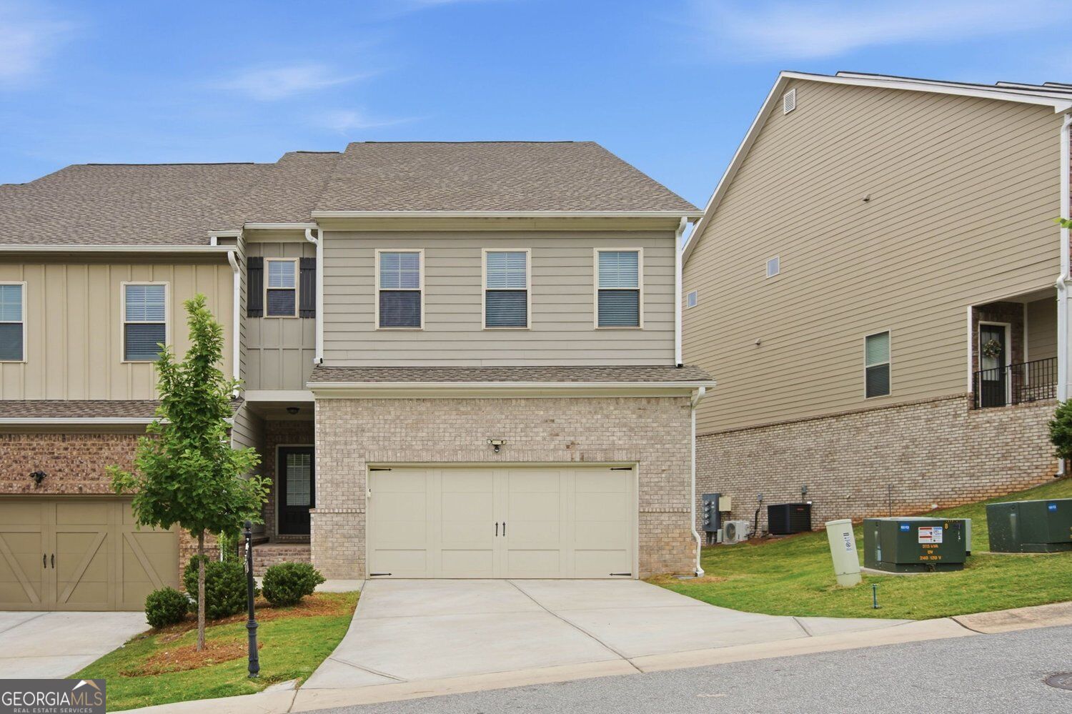 1712 Habersham Villa DR