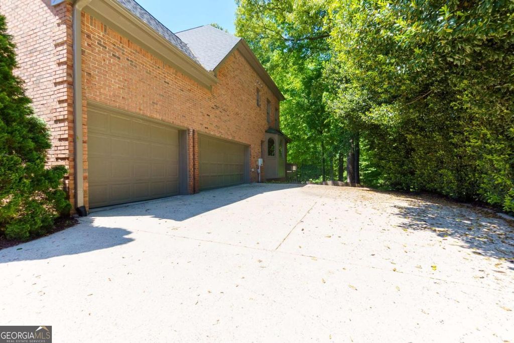 Photo of 5349 Garnaby Lane, Peachtree Corners, GA 30092 (MLS # 10739520)