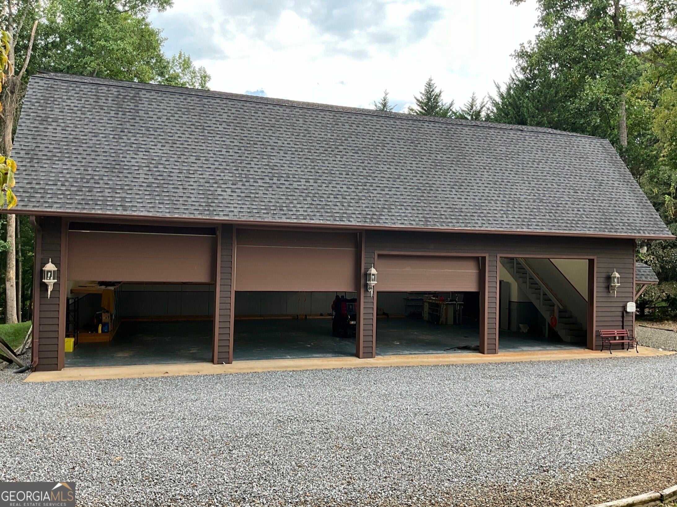 2734 Hidden Valley RD