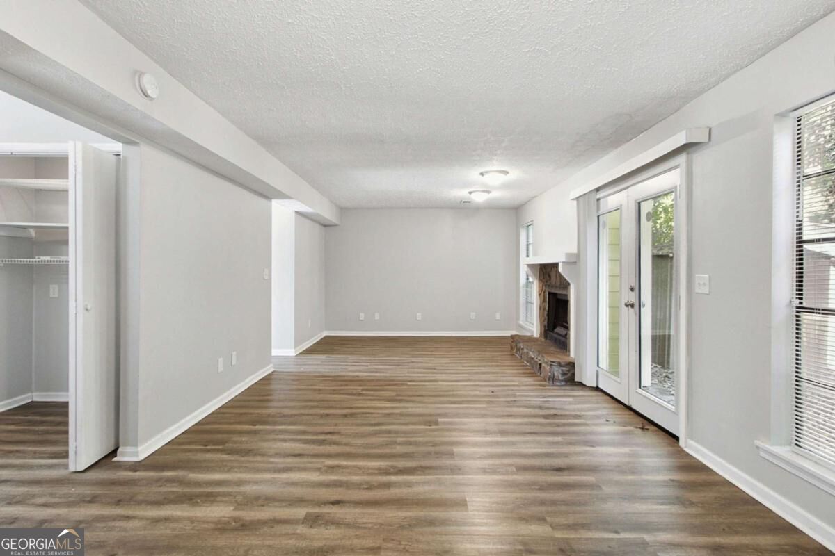 4732 Old Highgate Entry