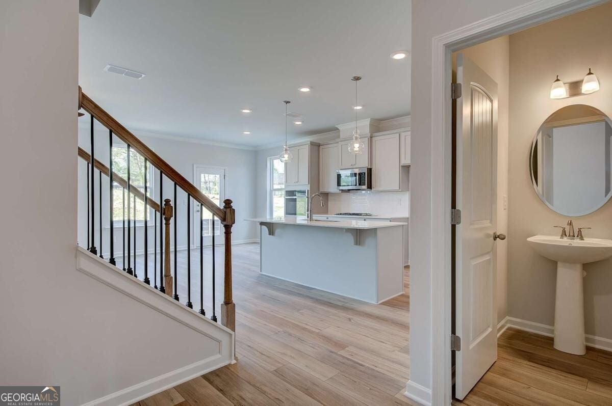 3647 Donovan CIR