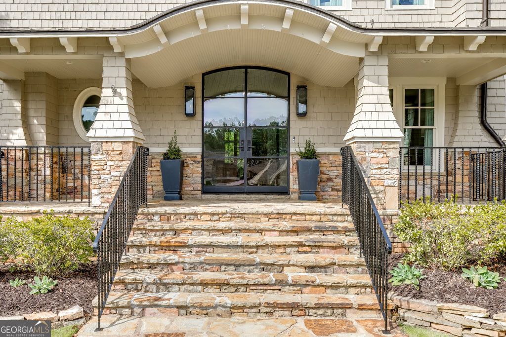 Photo of 923 Little Darby Lane, Suwanee, GA 30024 (MLS # 10700094)