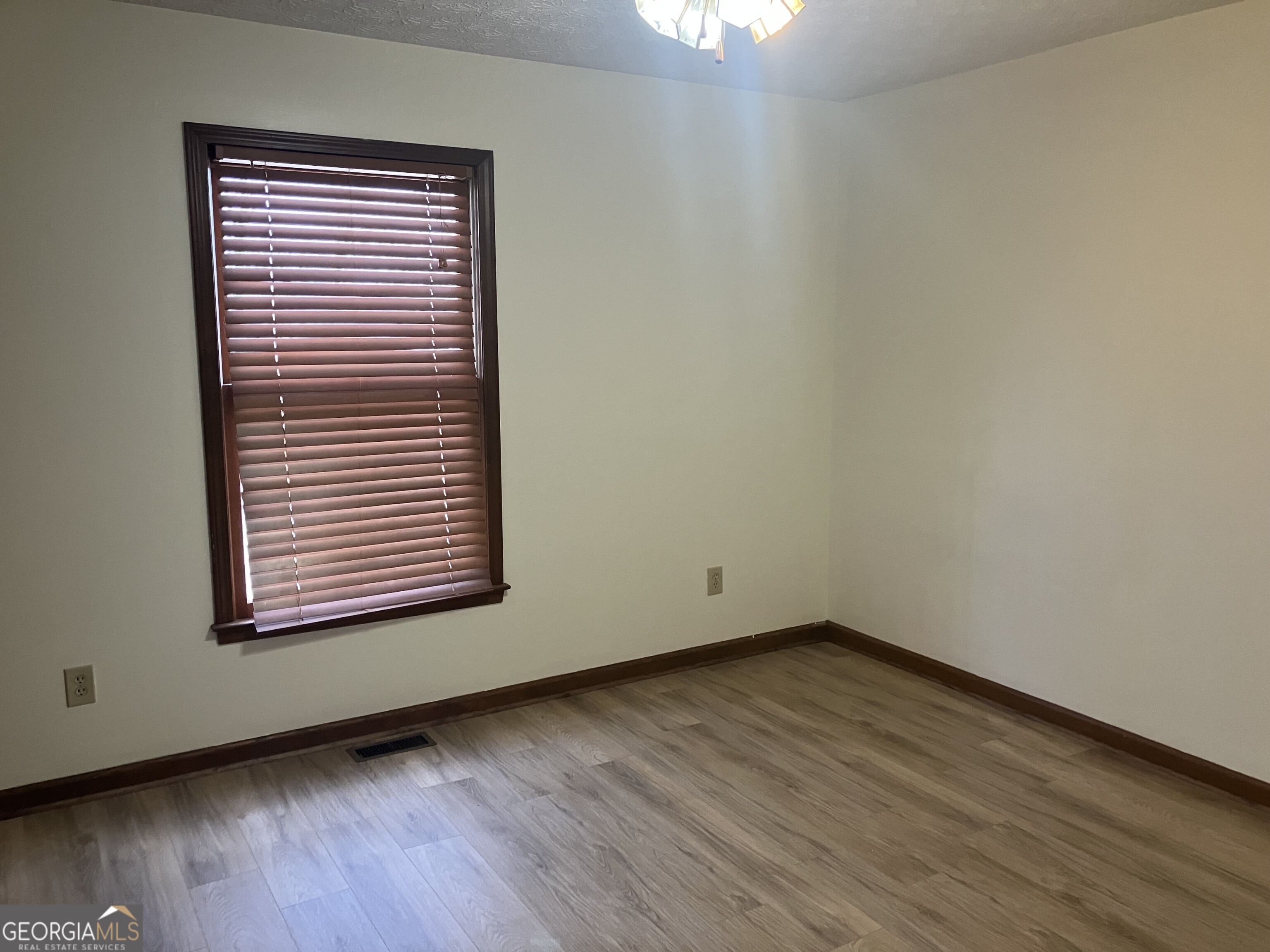 CHURCHILL FALLS - Residential Lease
