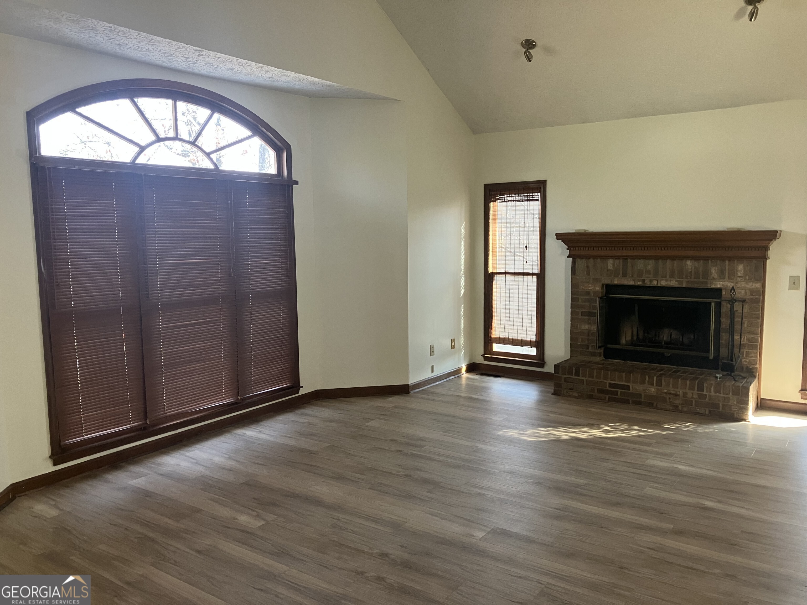 CHURCHILL FALLS - Residential Lease