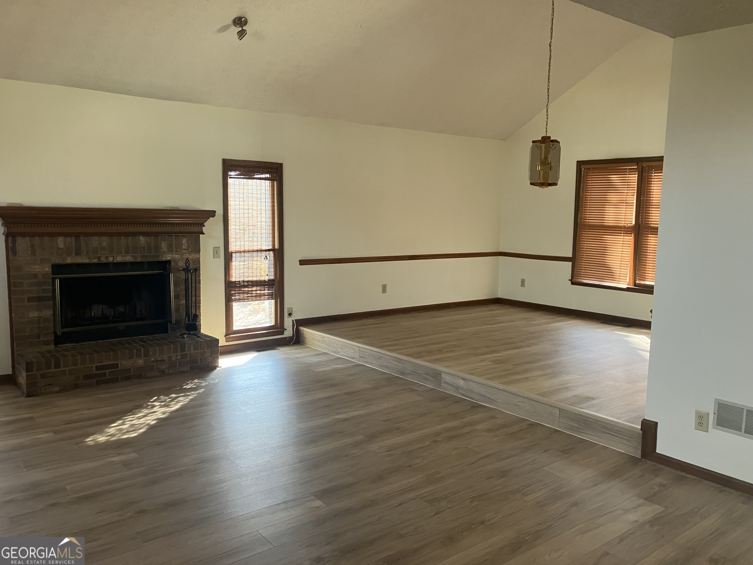CHURCHILL FALLS - Residential Lease
