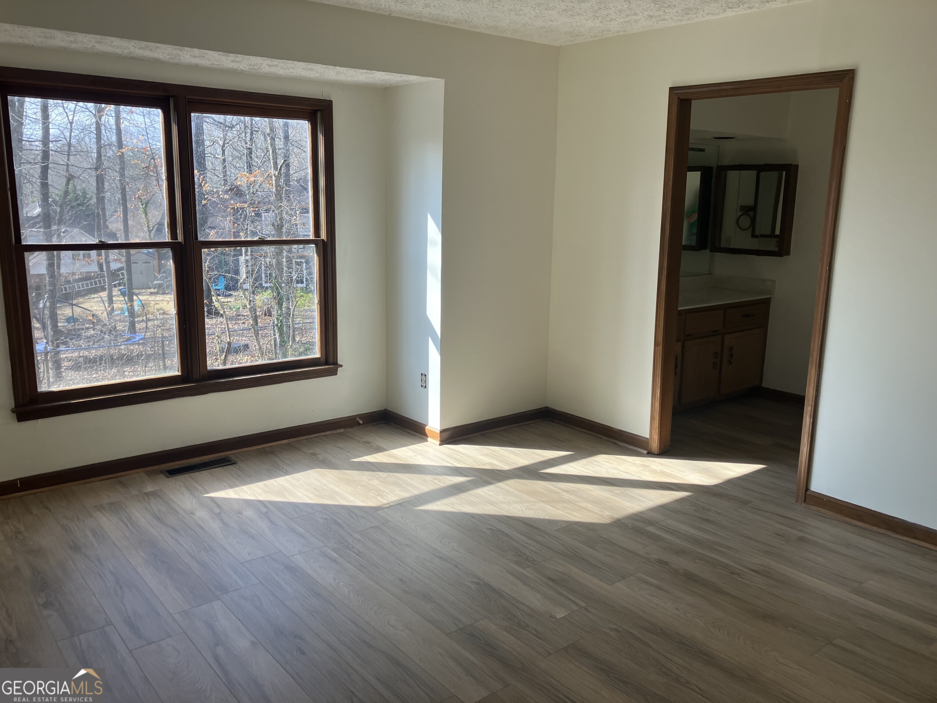 CHURCHILL FALLS - Residential Lease