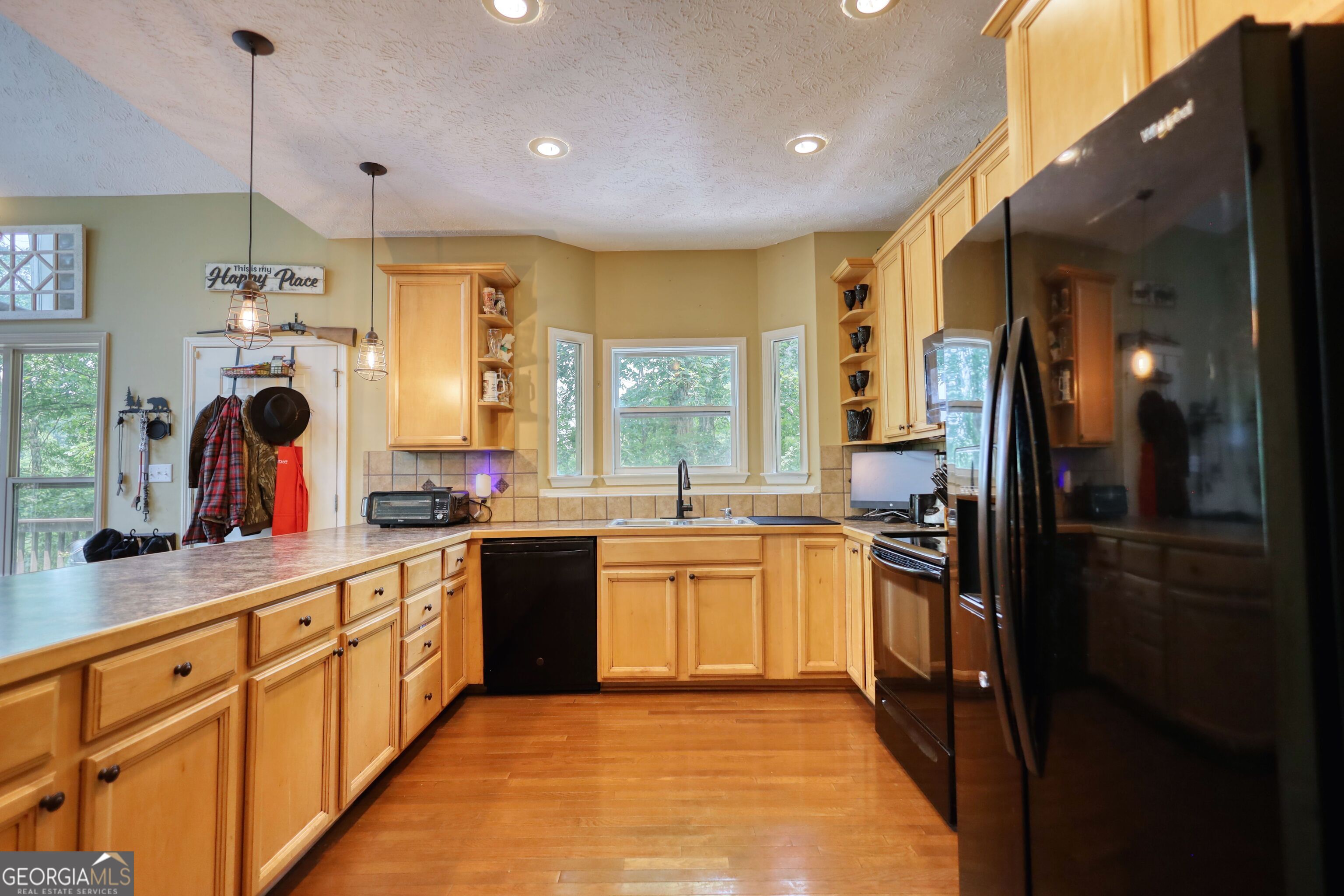 833 Bear Creek Point