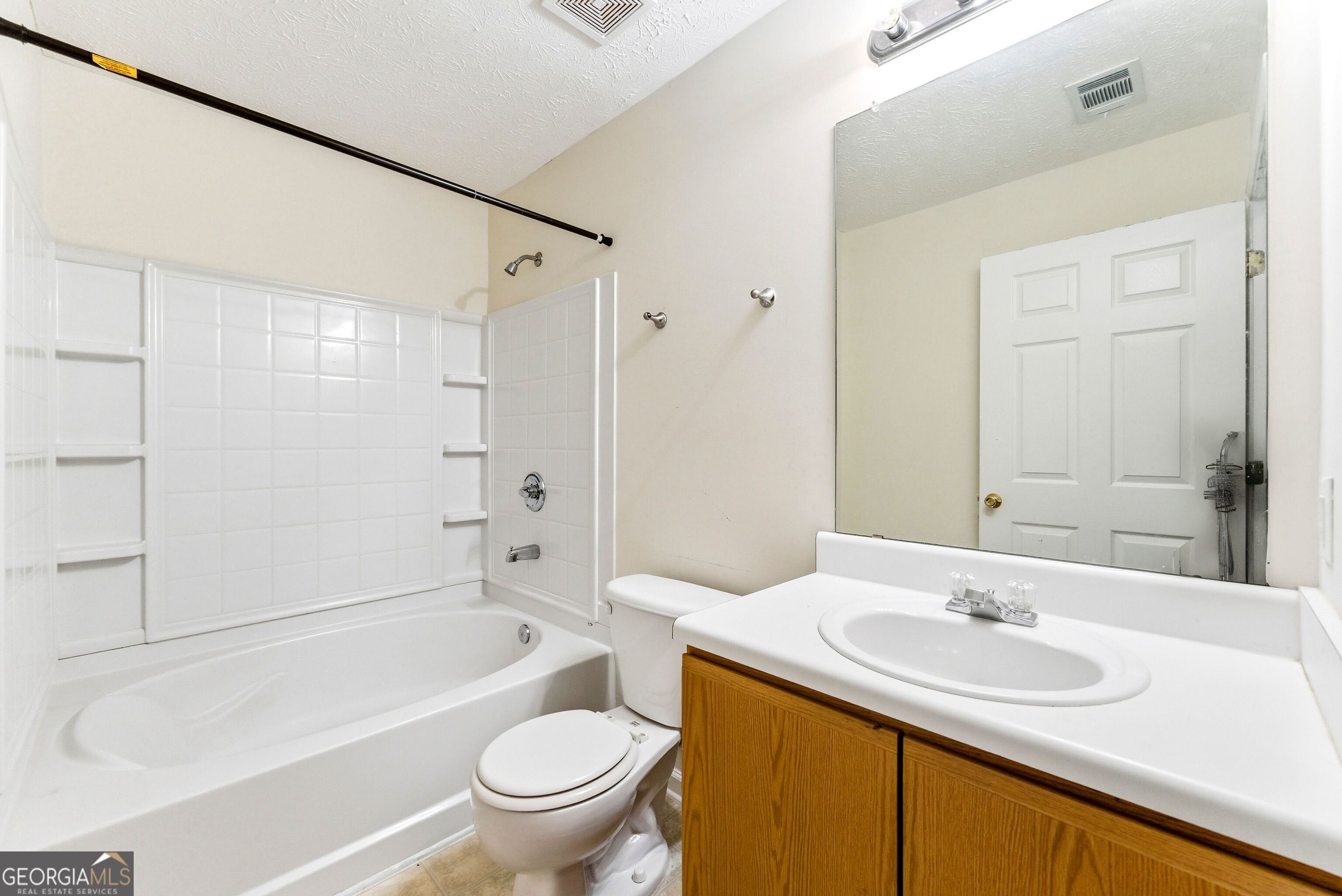 Fairington Park Condominium Bldg 1 - Residential