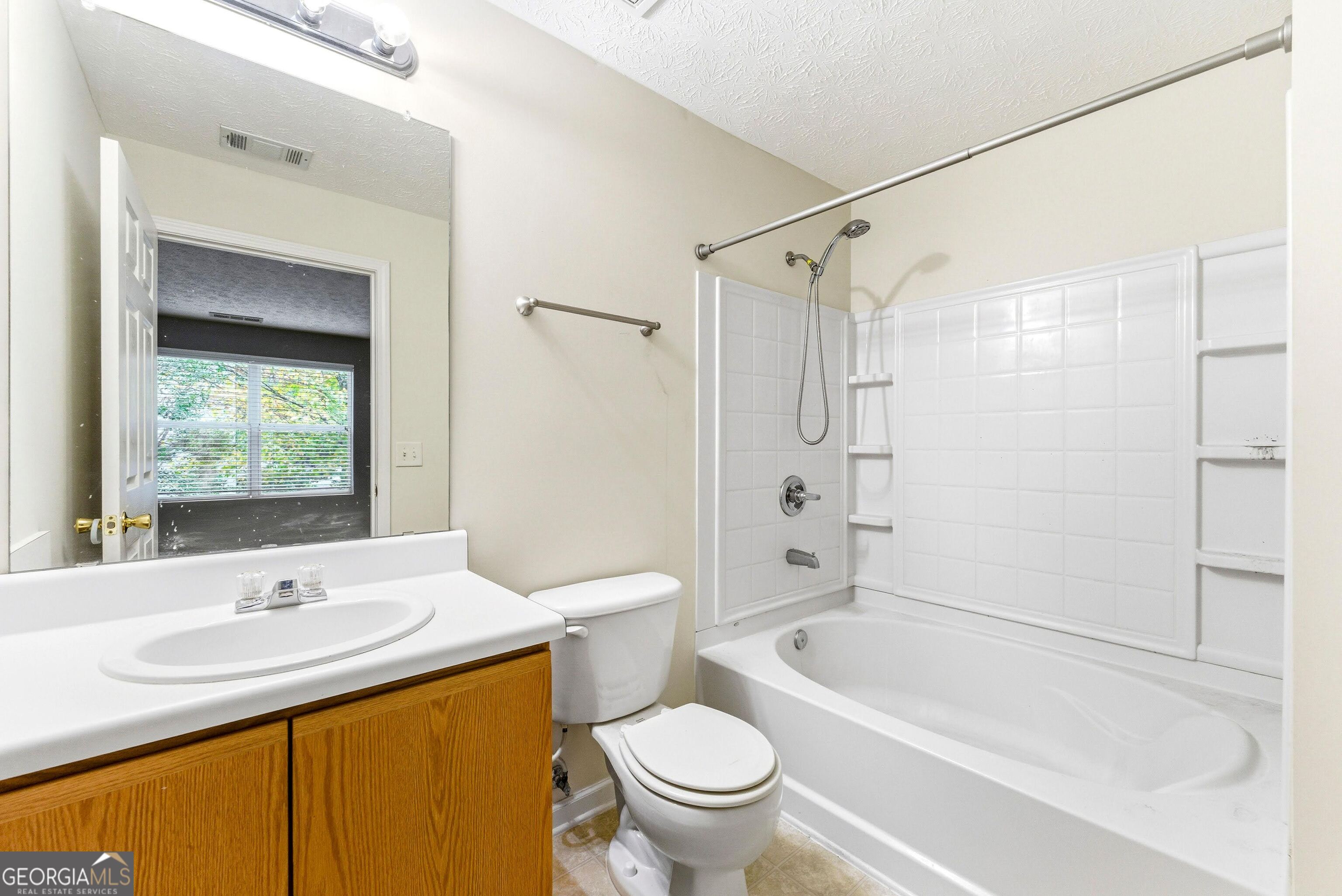 Fairington Park Condominium Bldg 1 - Residential