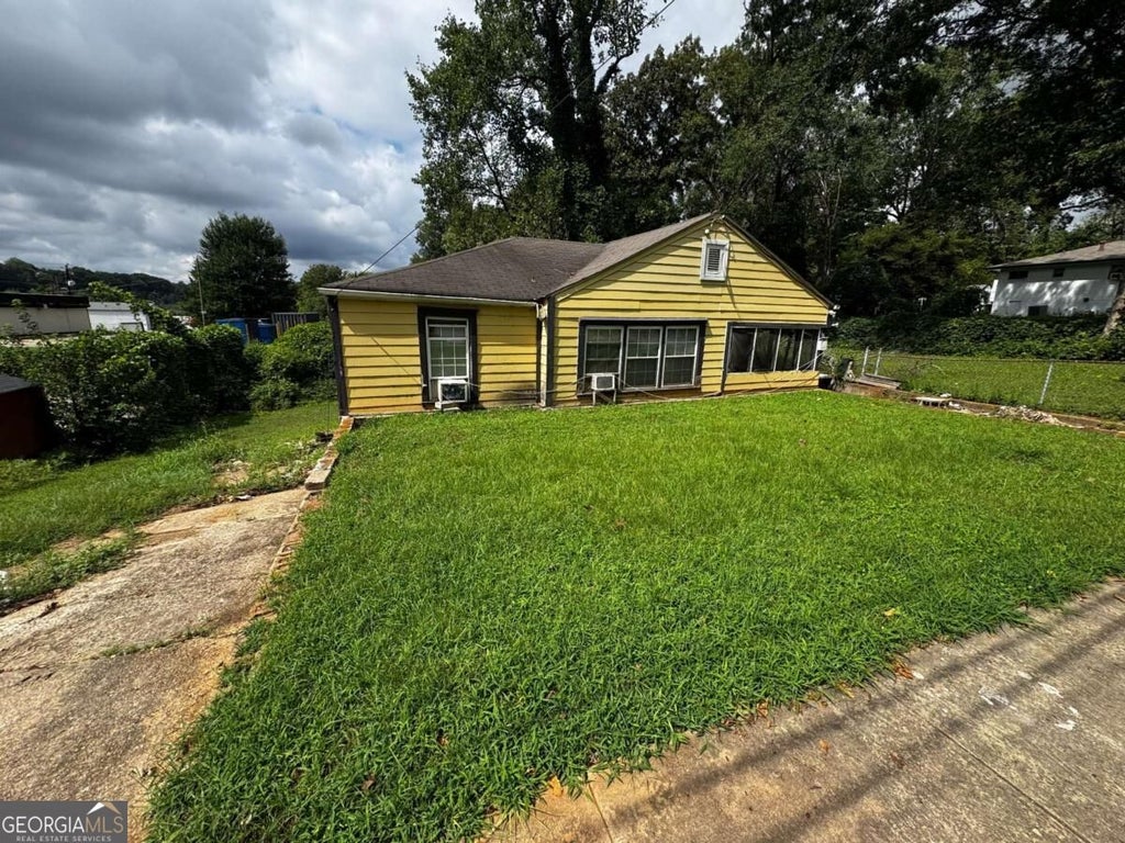 Photo of 1181 Windsor Street SW, Atlanta, GA 30310 (MLS # 10853647)