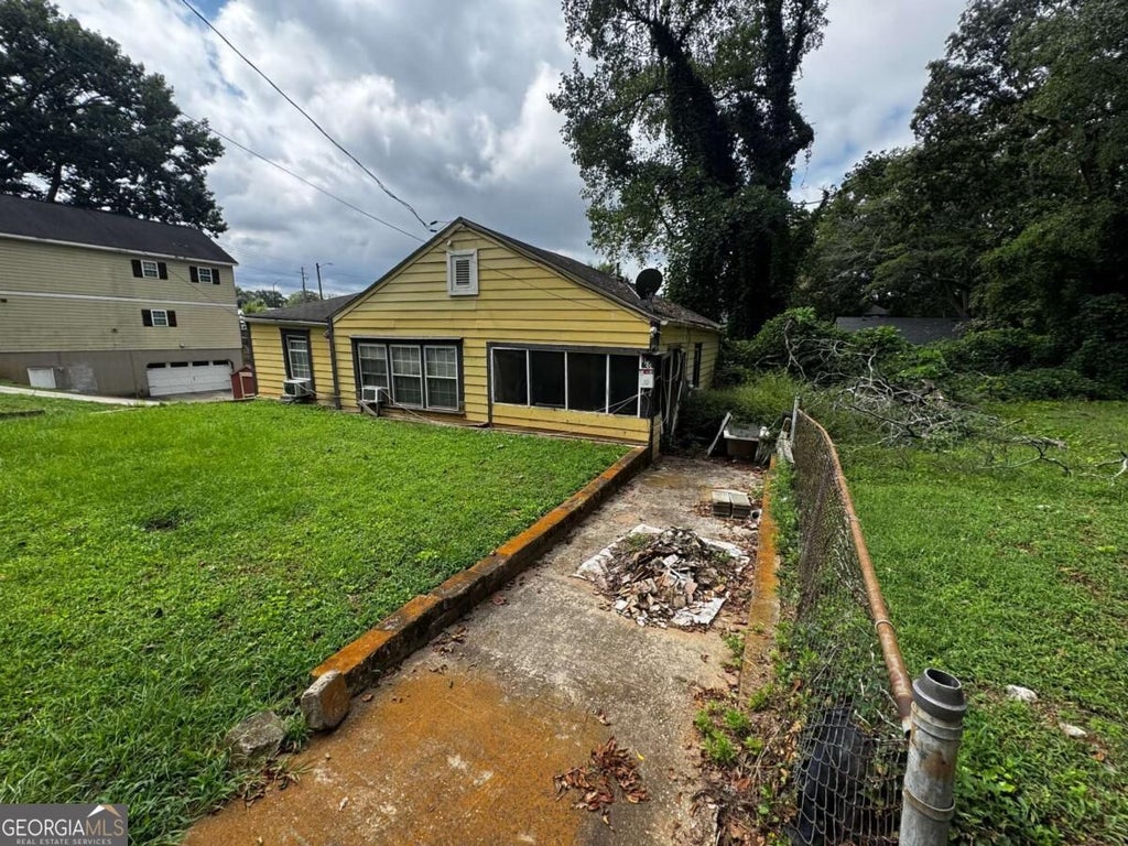 Photo of 1181 Windsor Street SW, Atlanta, GA 30310 (MLS # 10853647)