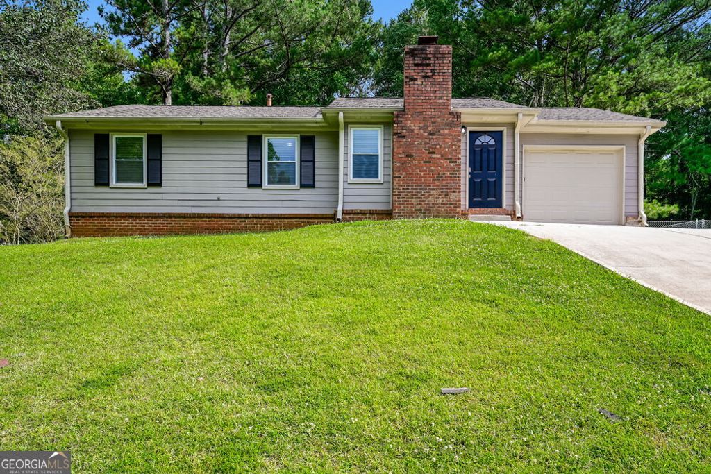 Photo of 417 Willow Court SE, Conyers, GA 30094 (MLS # 10805471)
