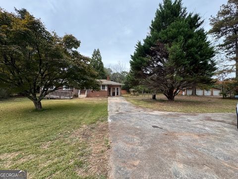 458 Senoia RD Tyrone GA 30290