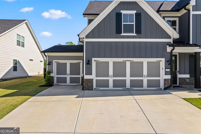 204 Mountain Ashe LN