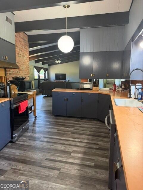 1003 Darby CIR