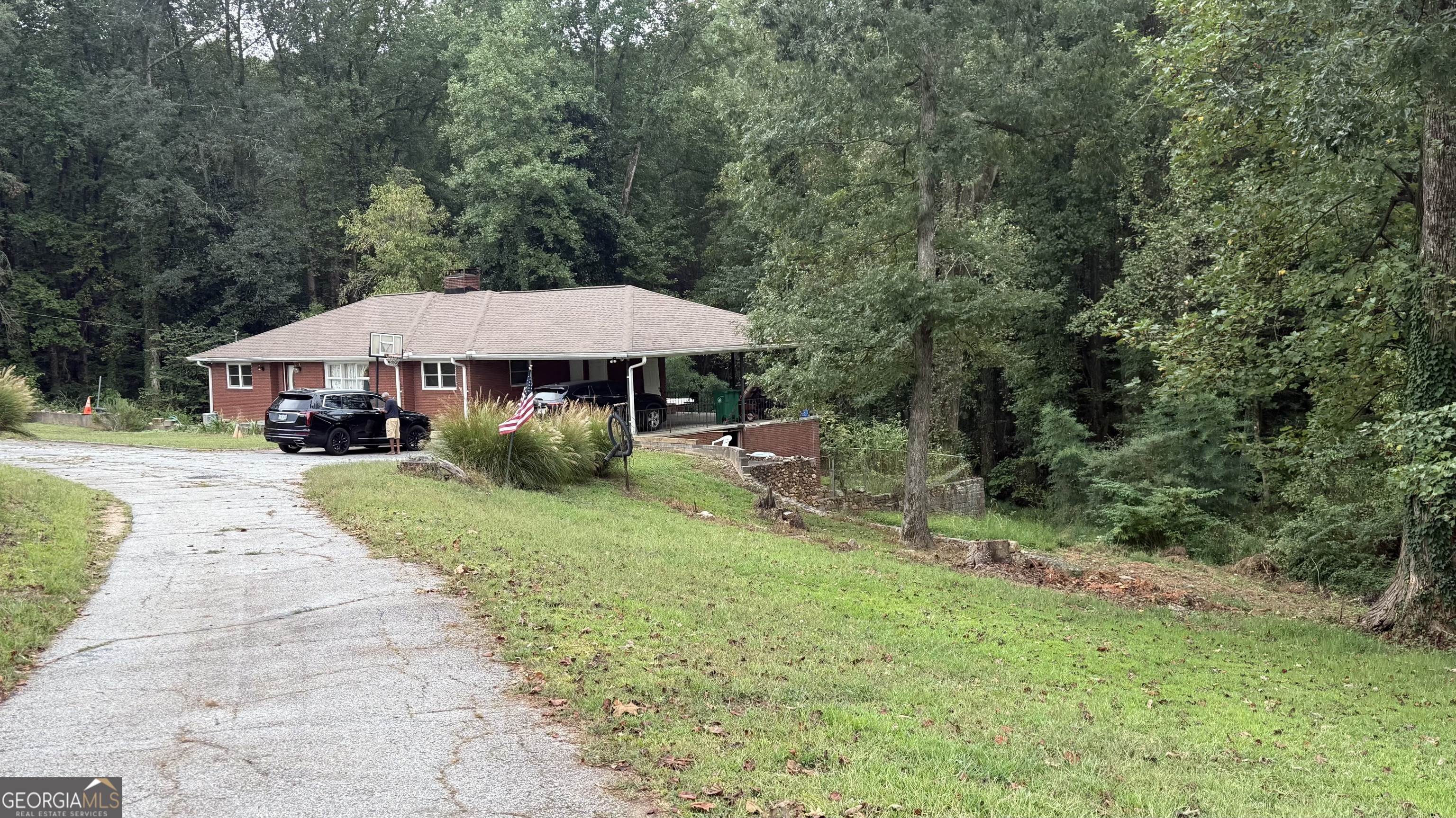 5165 Thompson Mill RD