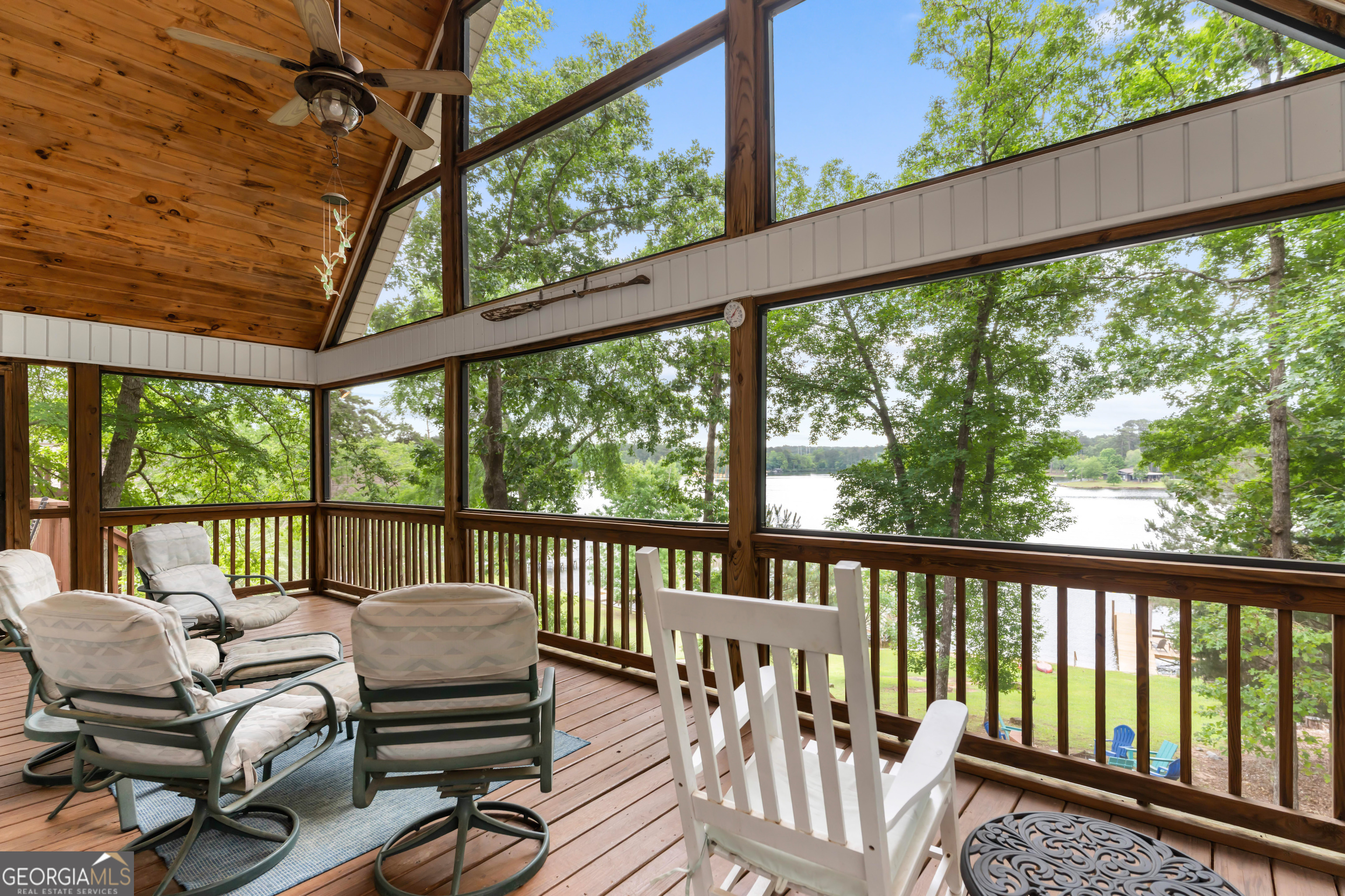 461 Foxglove DR