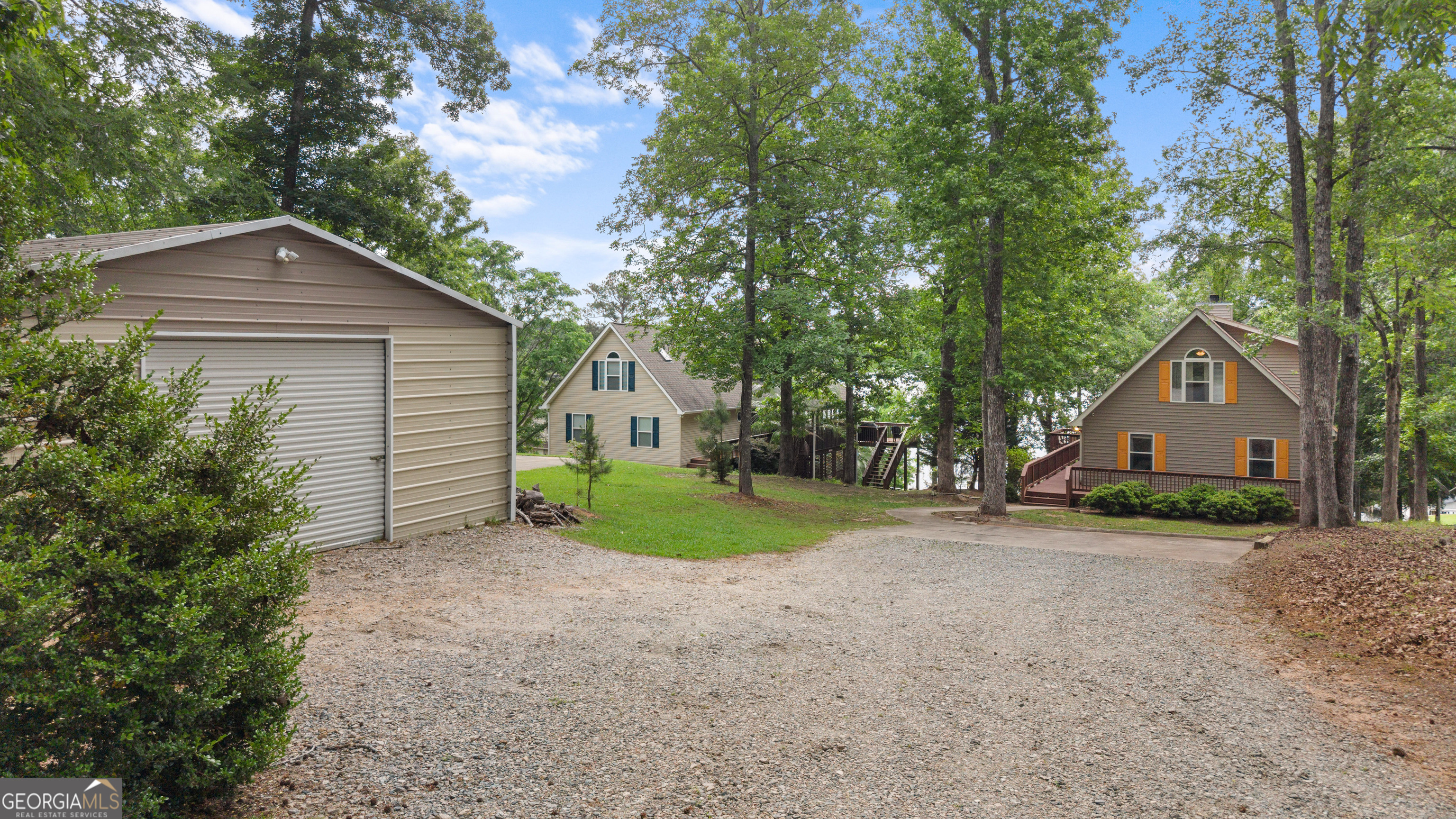 461 Foxglove DR