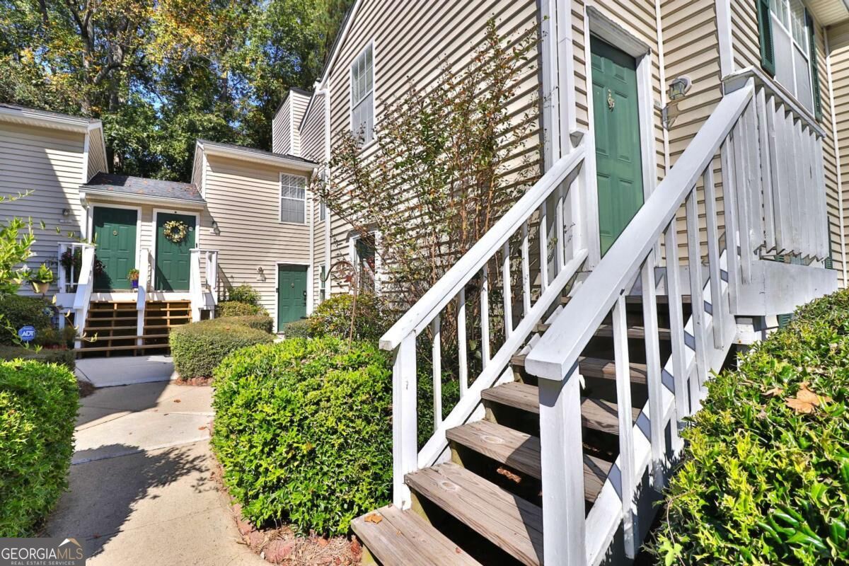 1208 Glenleaf DR