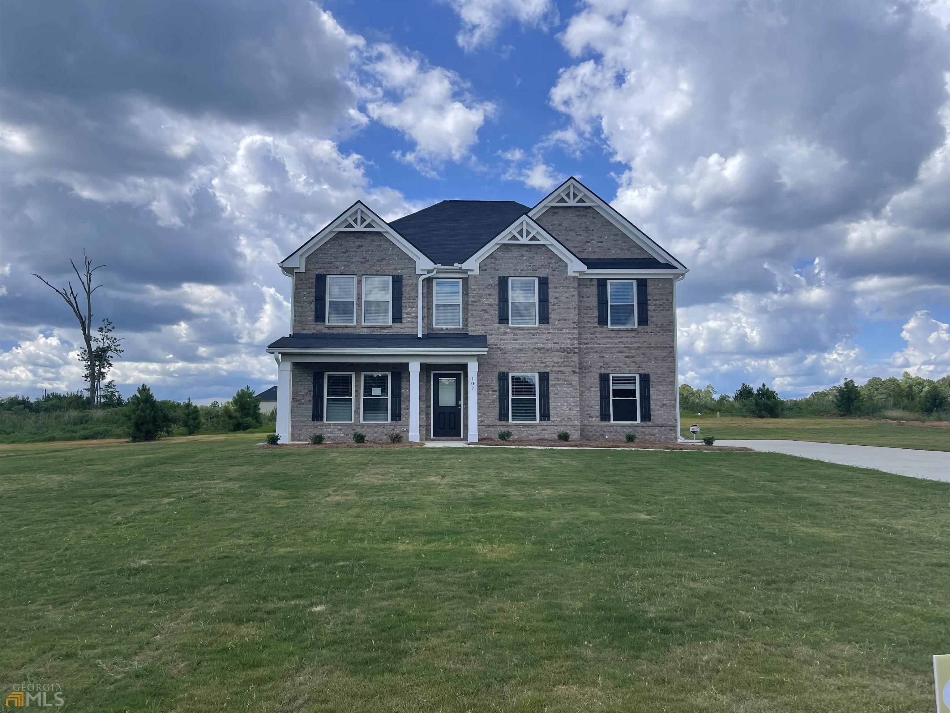 **New Construction**"The Hemingway is a new, open concept plan with 4 bedrooms, 3 baths. The main floor features a full bath with flex room, perfect for use as a bonus room, office, formal sitting or dining area. Thoughtfully arranged kitchen offering views to the dining and living area. Upstairs, 3 secondary bedrooms, a full bathroom in hall, laundry room, and loft. Owner's Suite with walk-in closet, master bath with double vanity, and garden tub/shower combo. Lot 39, full house blinds, granite countertops in the kitchen, LED lighting, Smart Home System features, UV air and surface treatment for HVAC, 1-yr Builder's & 10-yr Structural New Home Warranty, & more. Agents must be present with their buyer's on 1st visit to the community. if not the co-op fee will be 1%.