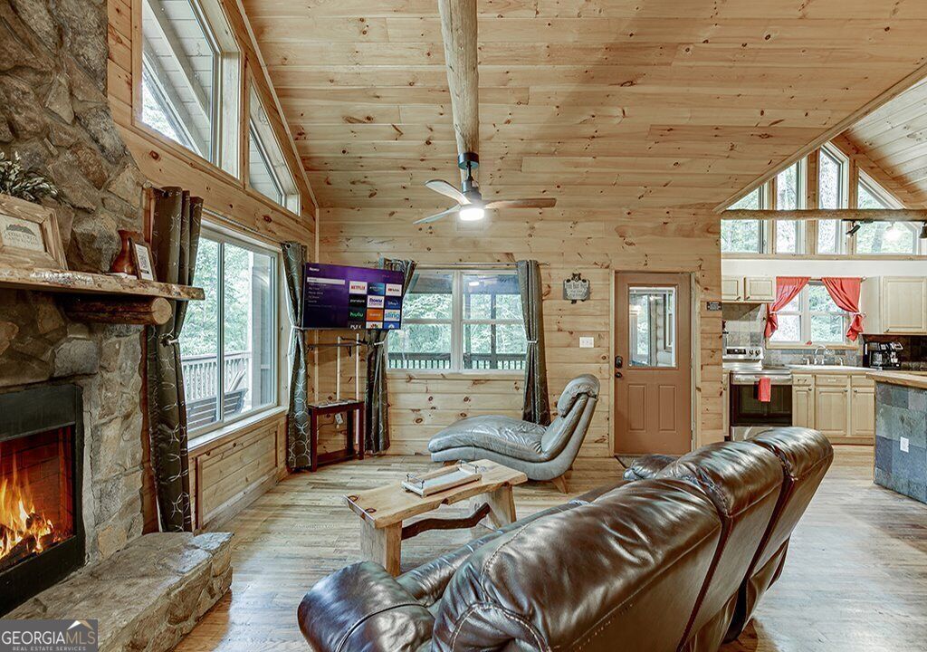 493 Vista View PL