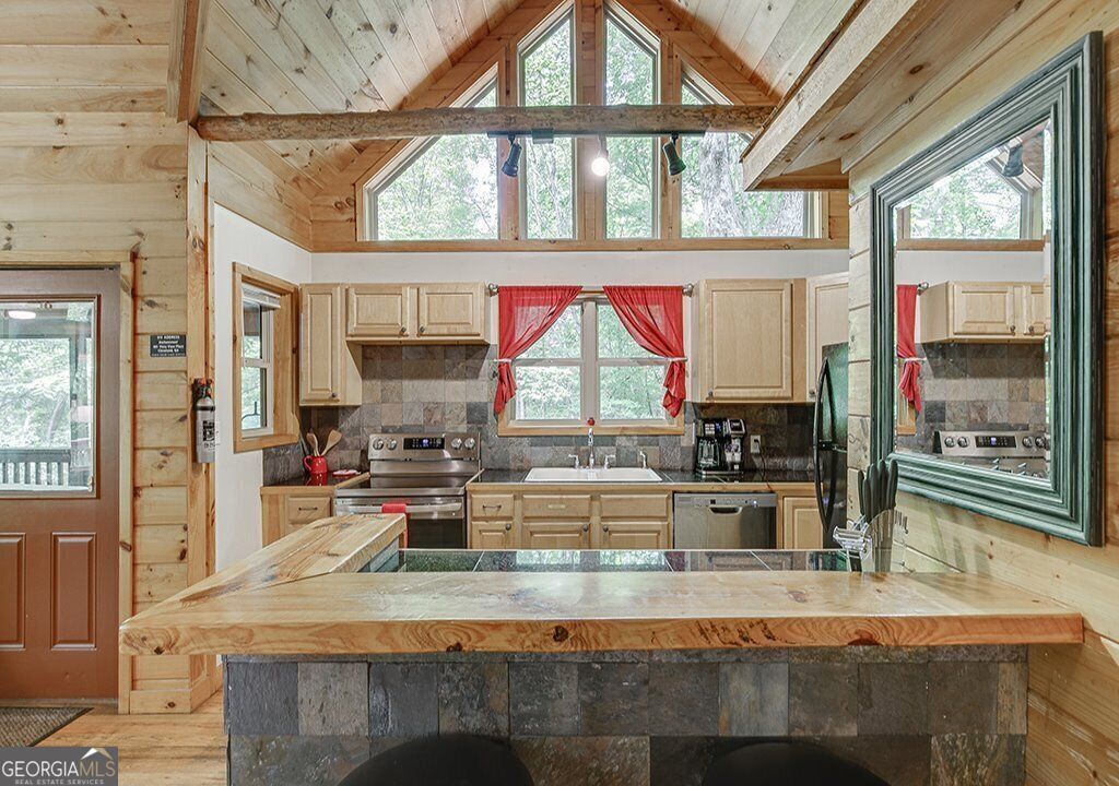 493 Vista View PL