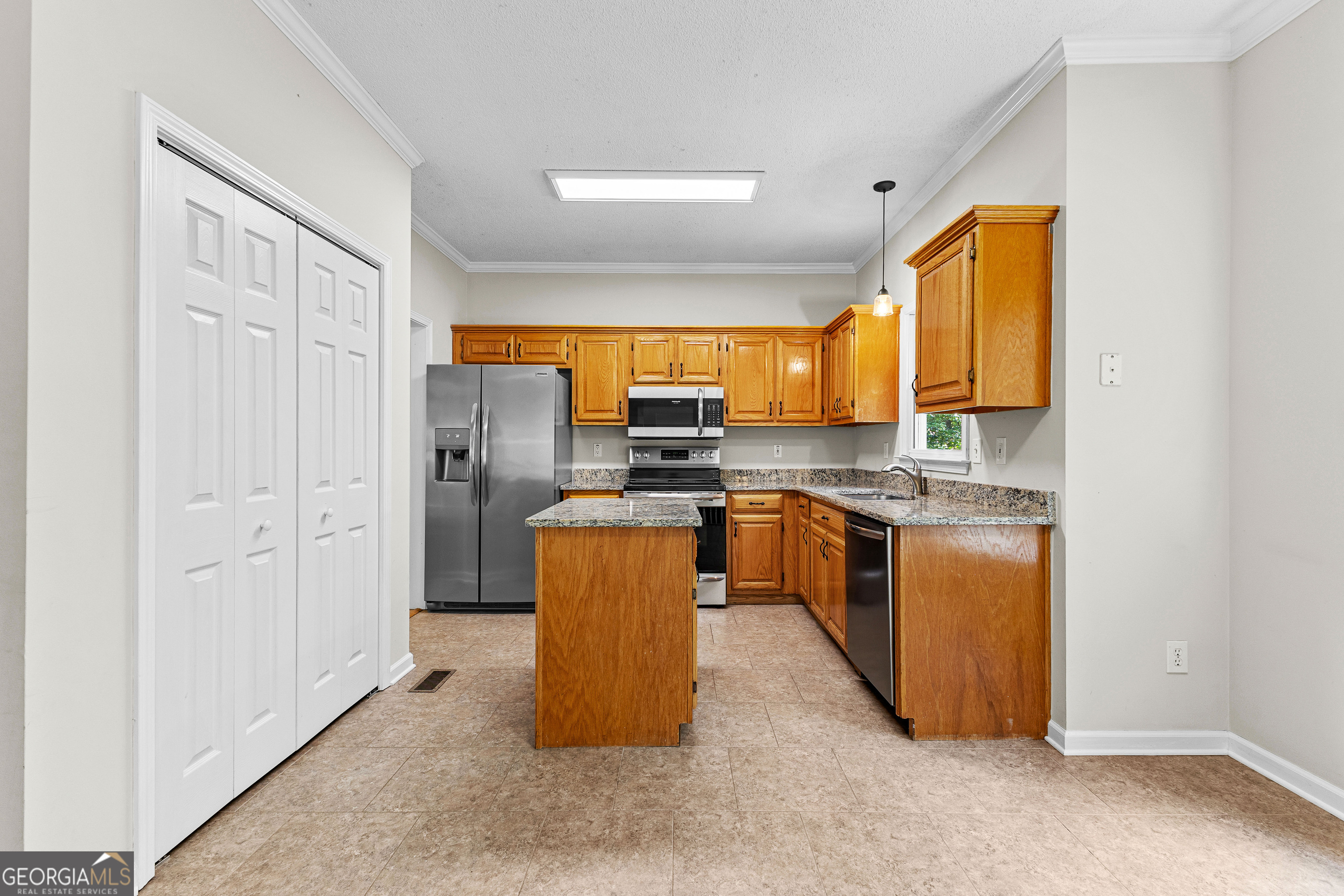 Newnan, Georgia 30265, United States, 3 Bedrooms Bedrooms, ,3 BathroomsBathrooms,Residential,Active,168813