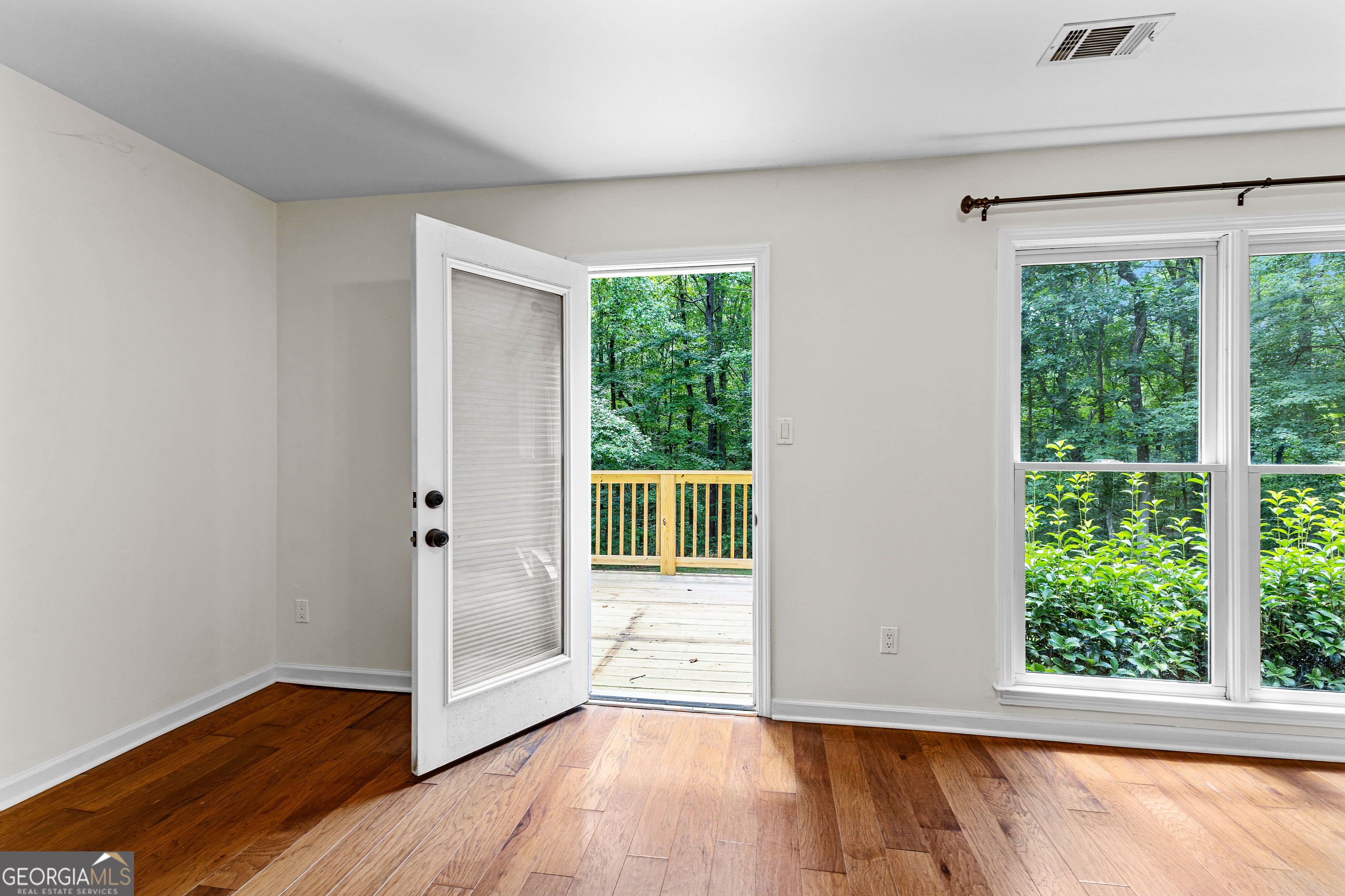 Newnan, Georgia 30265, United States, 3 Bedrooms Bedrooms, ,3 BathroomsBathrooms,Residential,Active,168813