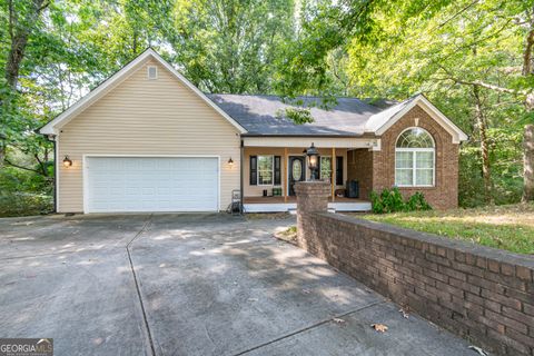 2208 Clarendon CT NE Conyers GA 30012