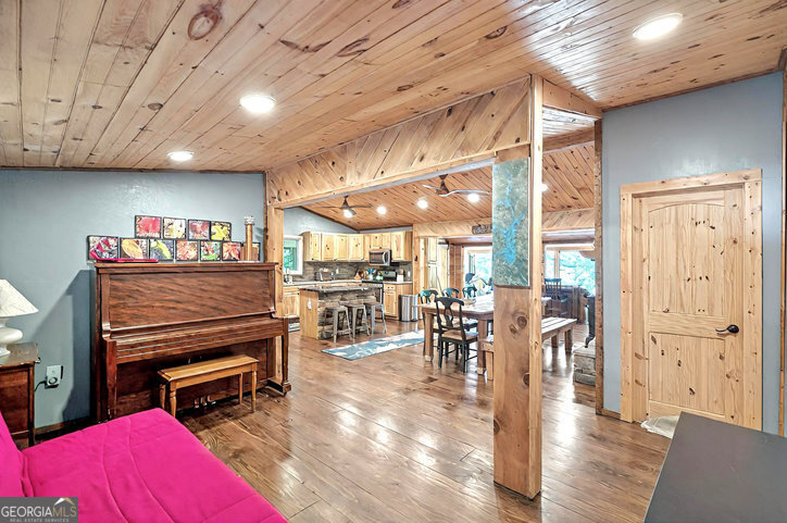 261 Joann CIR