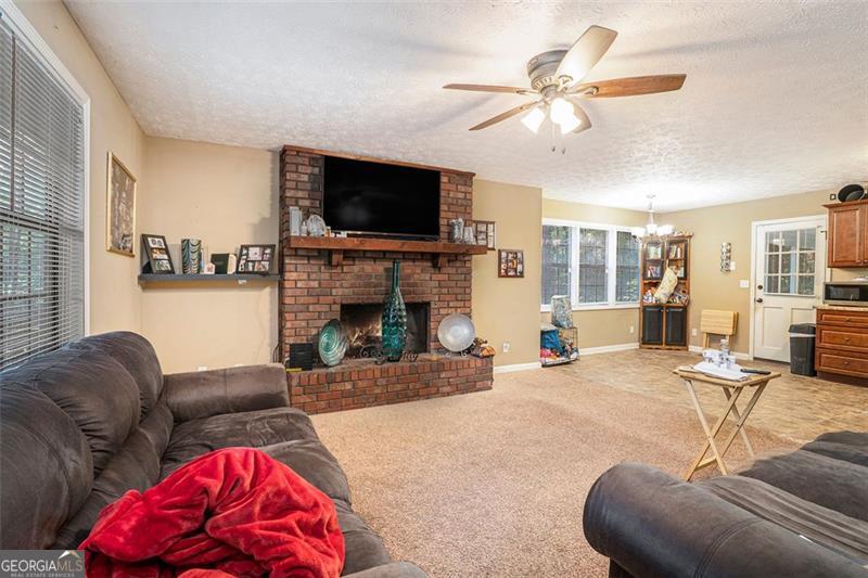 4611 OLD DOUGLASVILLE RD