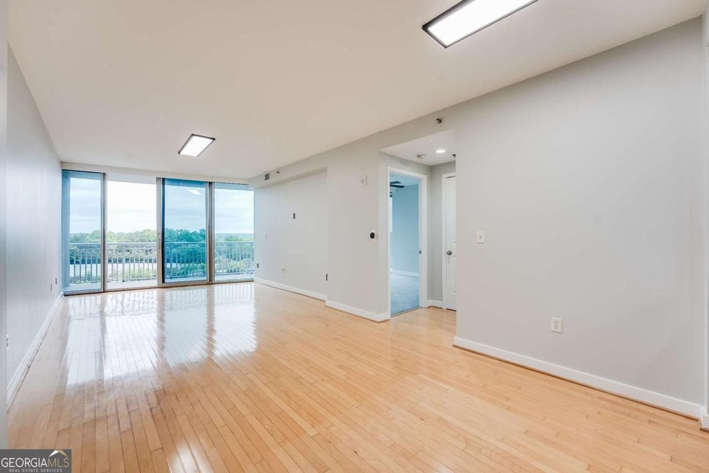 Photo of 3338 Peachtree Road NE #903, Atlanta, GA 30326 (MLS # 10758153)