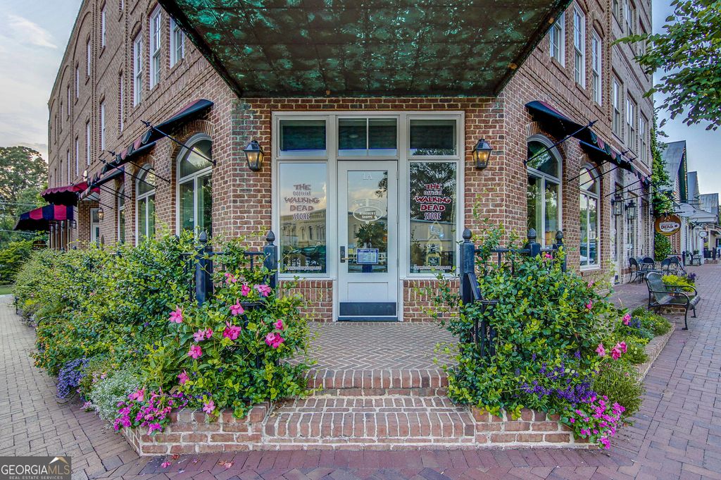 listing image 73