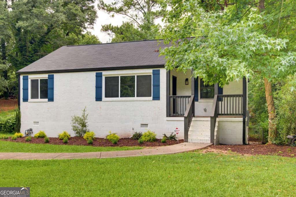 Photo of 1815 Venetian Drive SW, Atlanta, GA 30311 (MLS # 10826514)