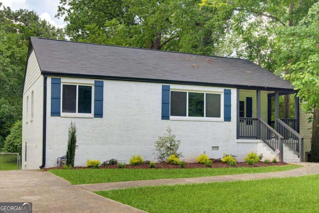 Photo of 1815 Venetian Drive SW, Atlanta, GA 30311 (MLS # 10826514)
